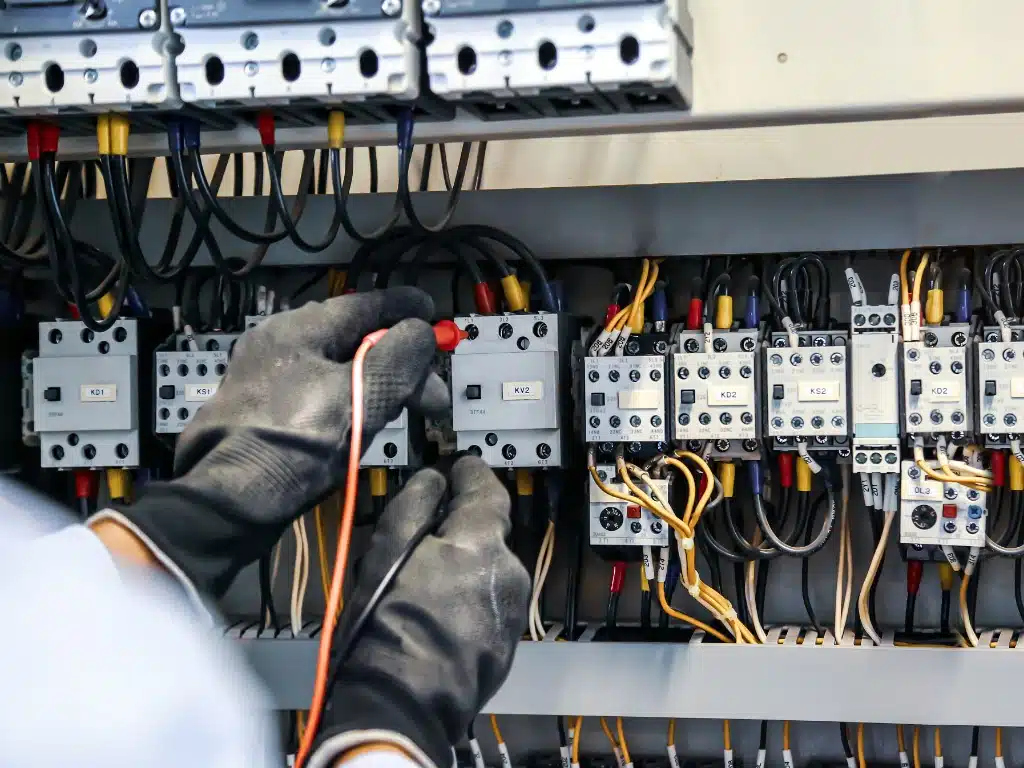 Bien entretenir son tableau électrique : les conseils pratiques à suivre